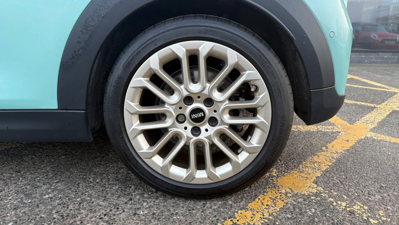 MINI Cooper 2.0 S Exclusive 3dr Auto Petrol Hatchback